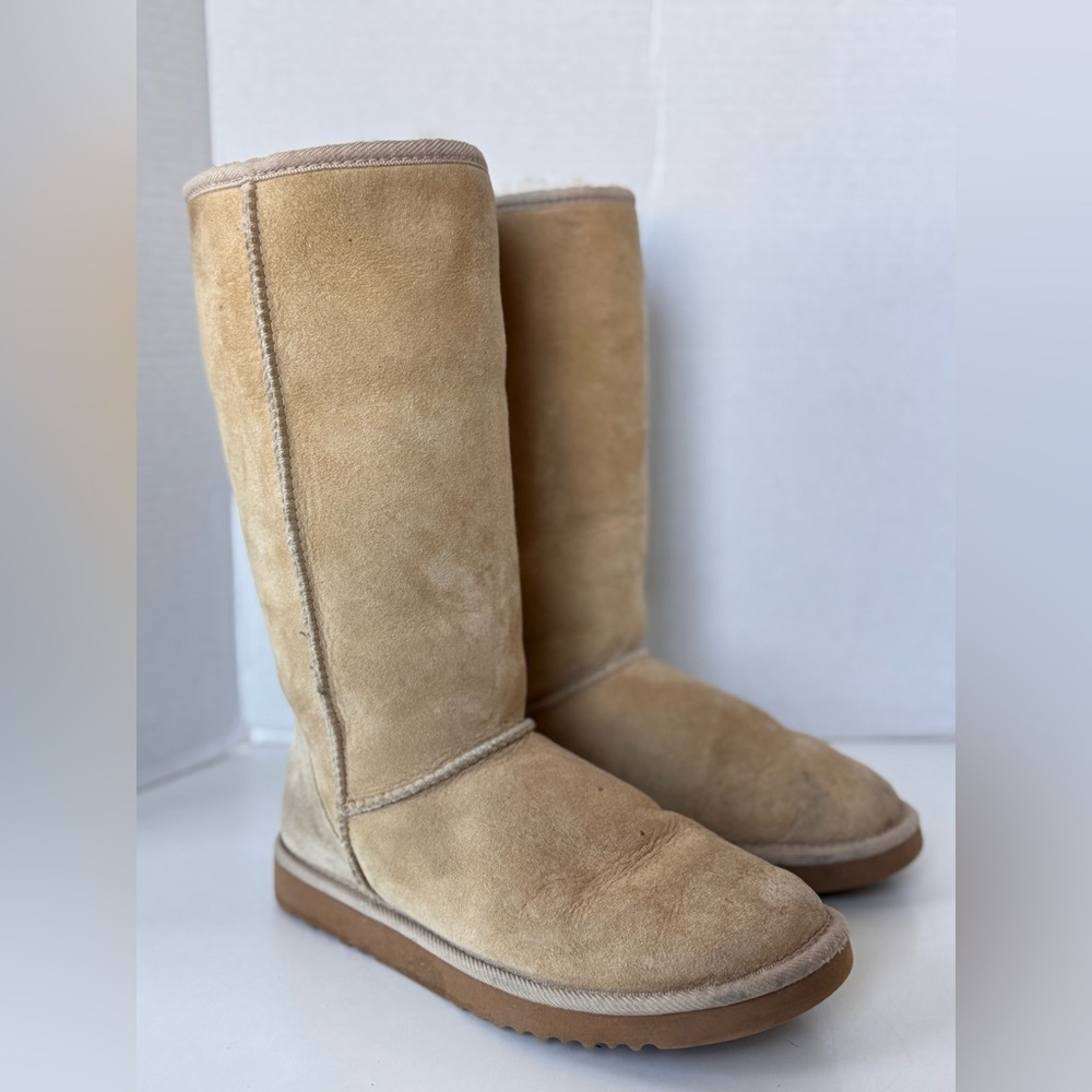 UGG 5815 Classic Tall Tan Suede Sheepskin Warm Winter Boots Women’s Size 7